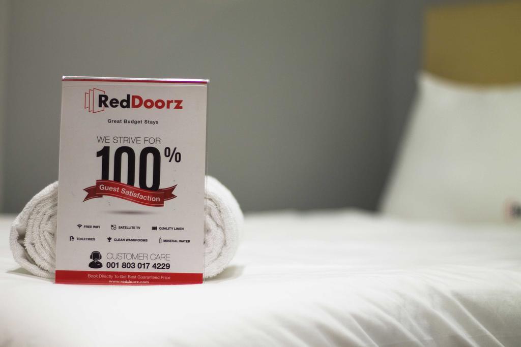 Reddoorz Apartment @ Pegangsaan Kelapa Gading Jakarta Exterior foto